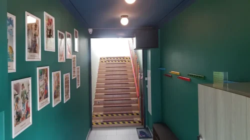 piaseczno-zabawa-dziecko-trampoliny